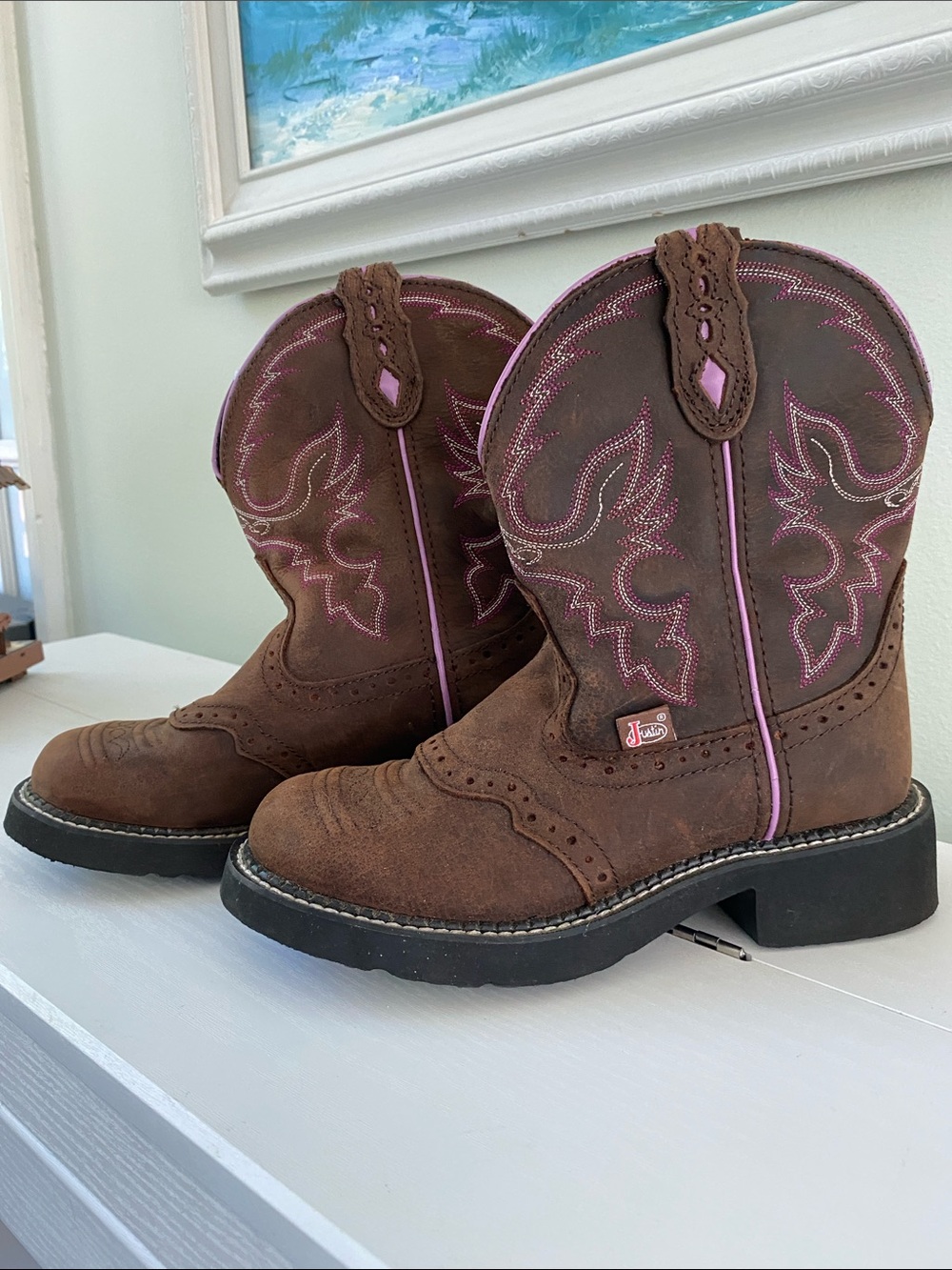 Justin Gypsy Westernwear Brown Leather Pink Embroidered Round Toe Boots, 7B
